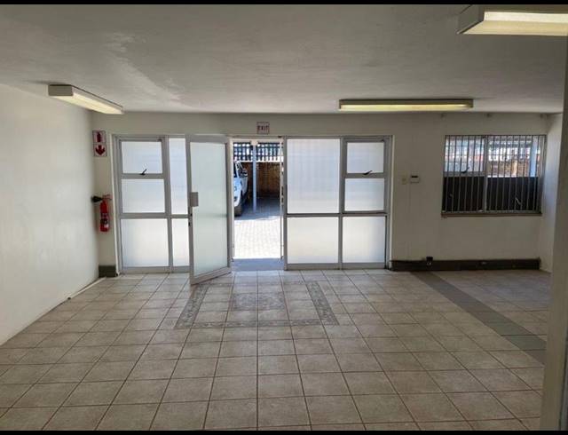 INDUSTRIAL PROPERTY TO RENT IN HALFWAY HOUSE